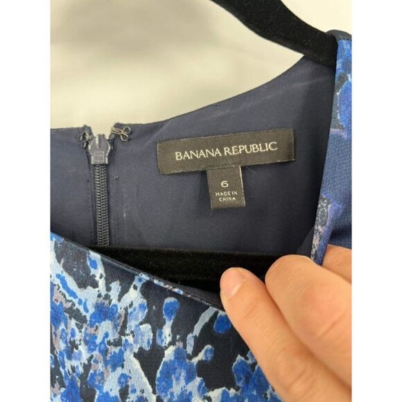 BANANA REPUBLIC FLORAL PRINT 3/4 SLEEVE FIT & FLARE DRESS BLUE MULT Size 6 - Picture 7 of 12